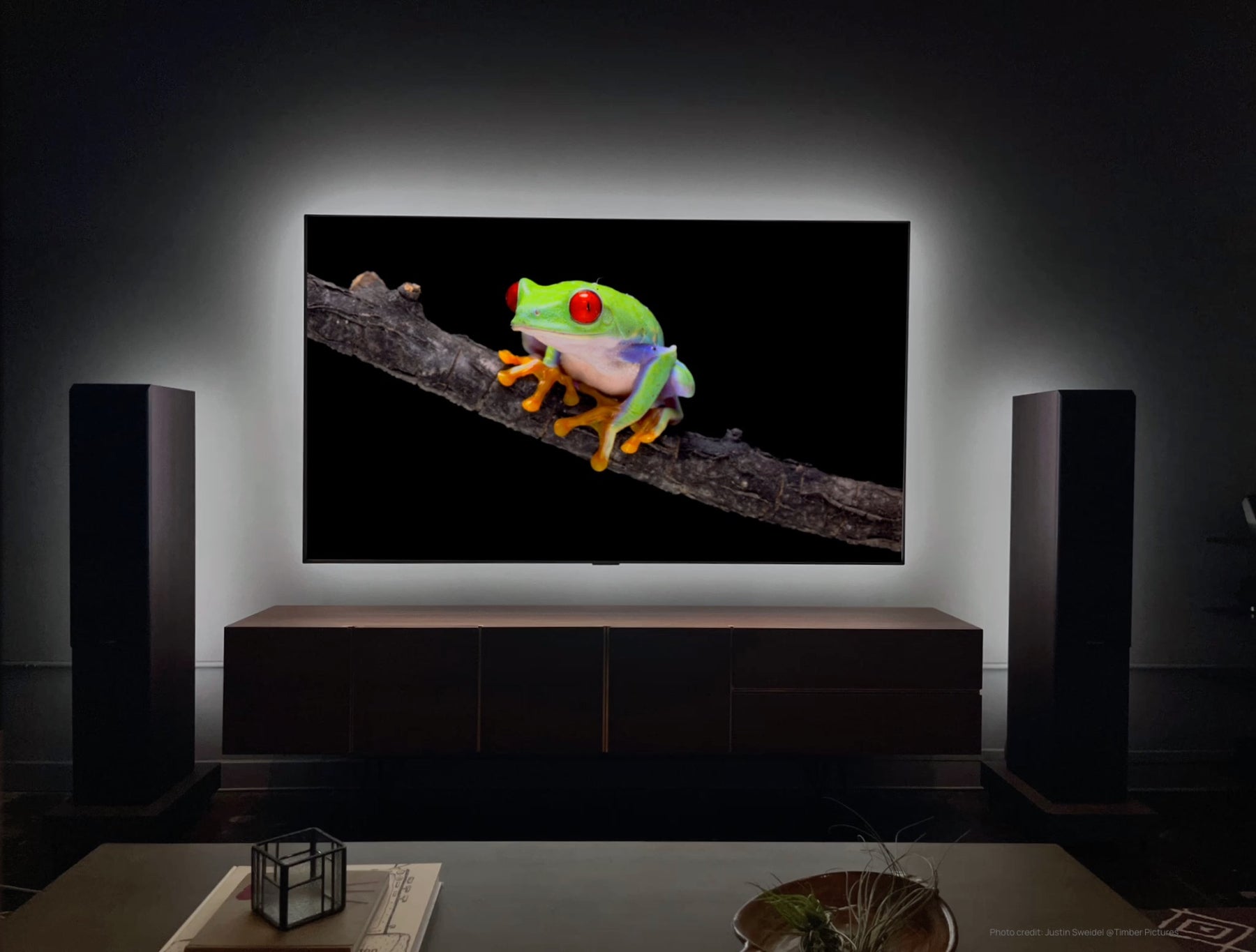 What is bias lighting and why do we hear that it should be high CRI with a color temperature of 6500K?