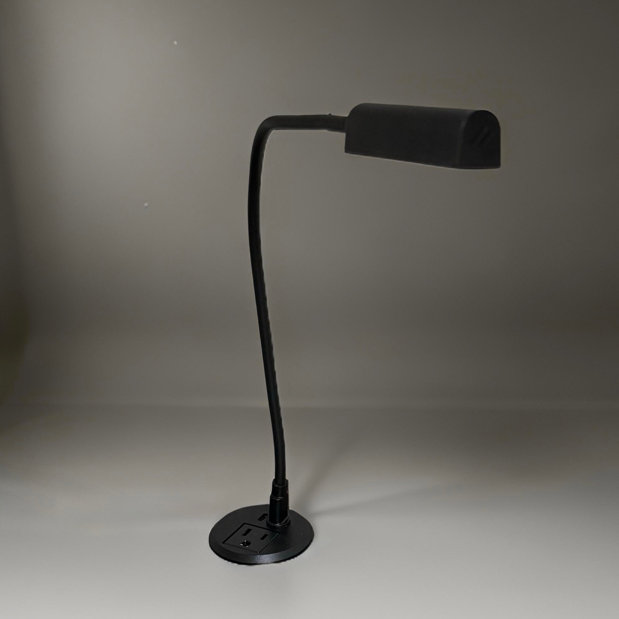Ideal-Lume Mk2 v2 DIT Lamp (2025) — MediaLight Bias Lighting